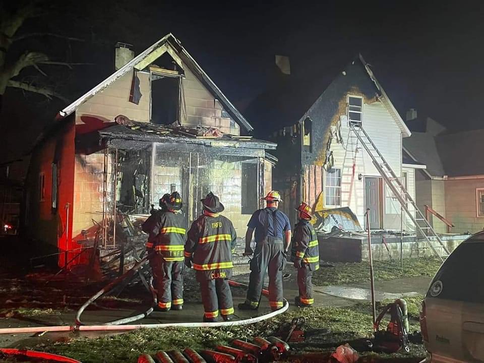 Firefighters made an extremely quick knockdown on a pair of residences on South 8th Street tonite. THFD still on scene so please steer clear of S. 8th between Oak &amp; Crawford streets.