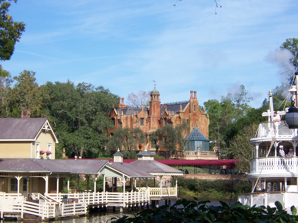 #PictureOfTheDay
Home to #999HappyHaunts, the #HauntedMansion in #LibertySquare at #MagicKingdom Park in #WaltDisneyWorld Resort overlooks #TomSawyerIsland and the #RiversOfAmerica (on which the #LibertyBelle cruises). The chimneys & decorations on the roof resemble chess pieces.