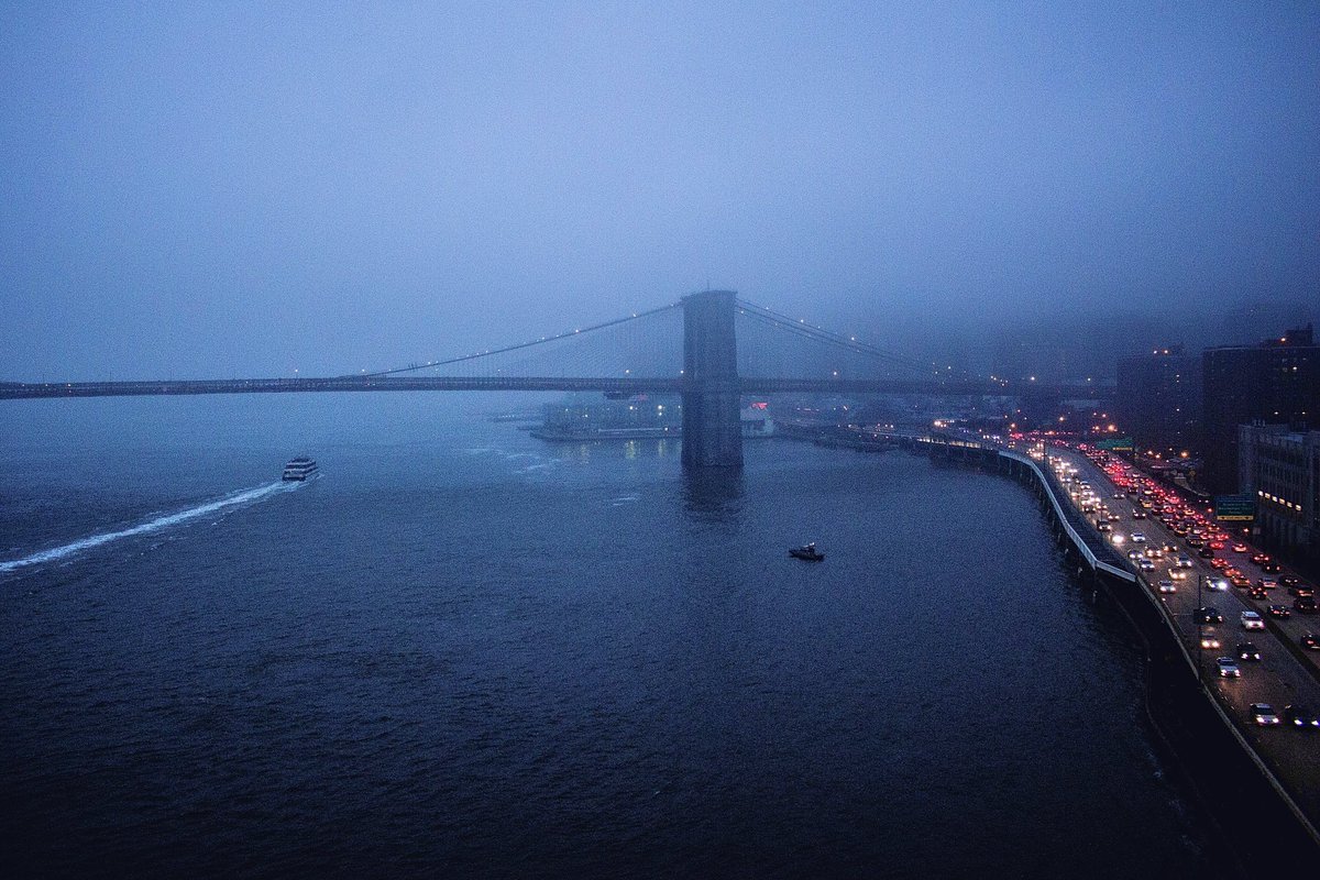 Blue hour from manhattan bridge 🌉 
#booklynbridge #Manhattanbridge #bluehour #ThePhotoHour #city