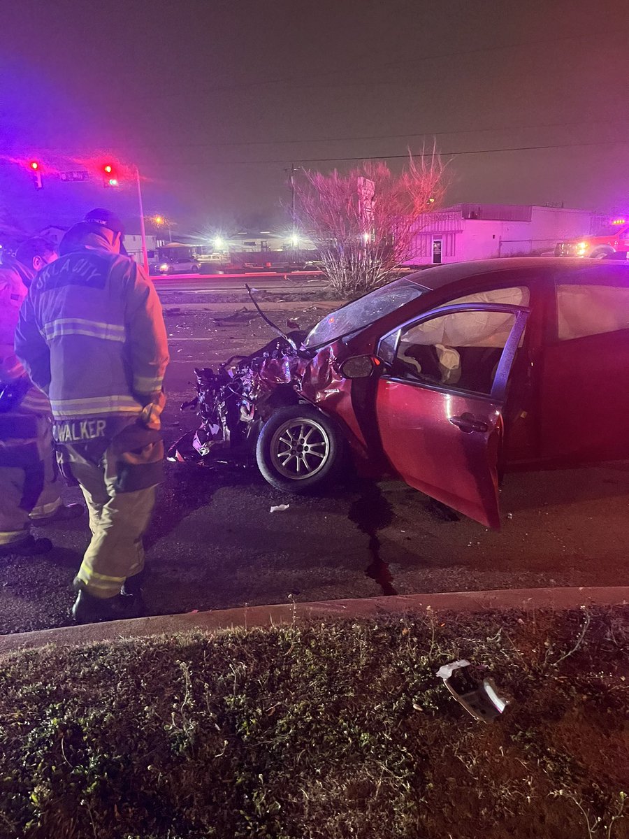 Attn OK wrestling community.  2/25 Sat night leaving the ok state wrestling tourn. &amp; watching my niece &amp; nephew win state—- someone ran a red light , hit us, then fled the site via foot.  It was a white 2011 Ram pickup.   Any info on them would be appreciated.  918-671-0011.