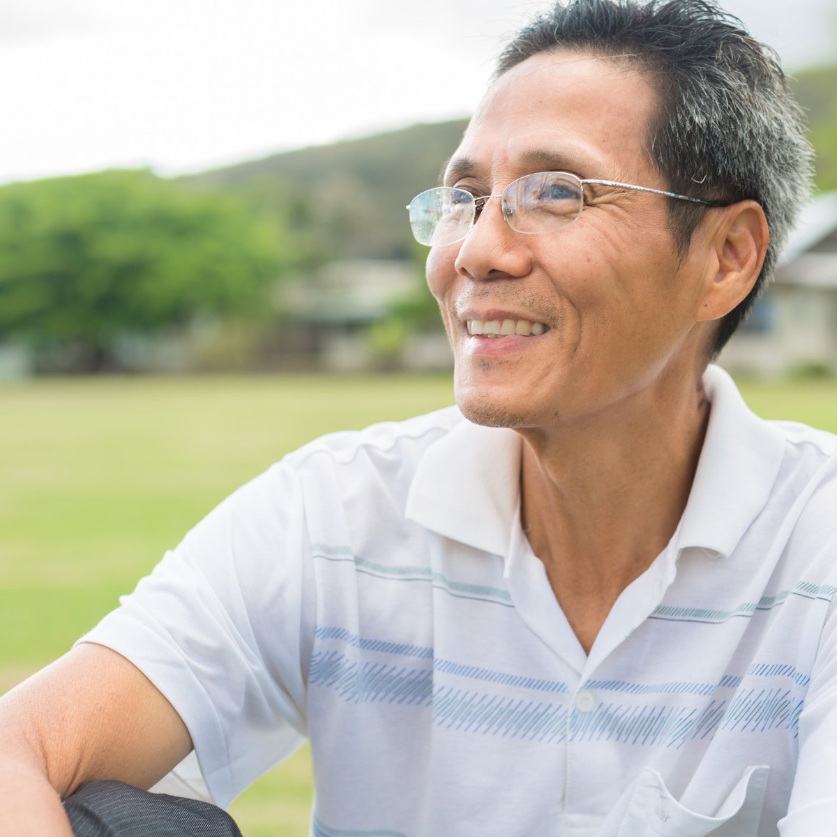 HawaiianEyeCent's tweet image. As AMD month comes to a close we want to reiterate that aging does not have to mean vision loss. With the right lifestyle choices and routine eye exams, you can protect your eyesight and maintain strong eye health!

#AMDAwarenessMonth #HawaiianEyeCenter #VisionCare