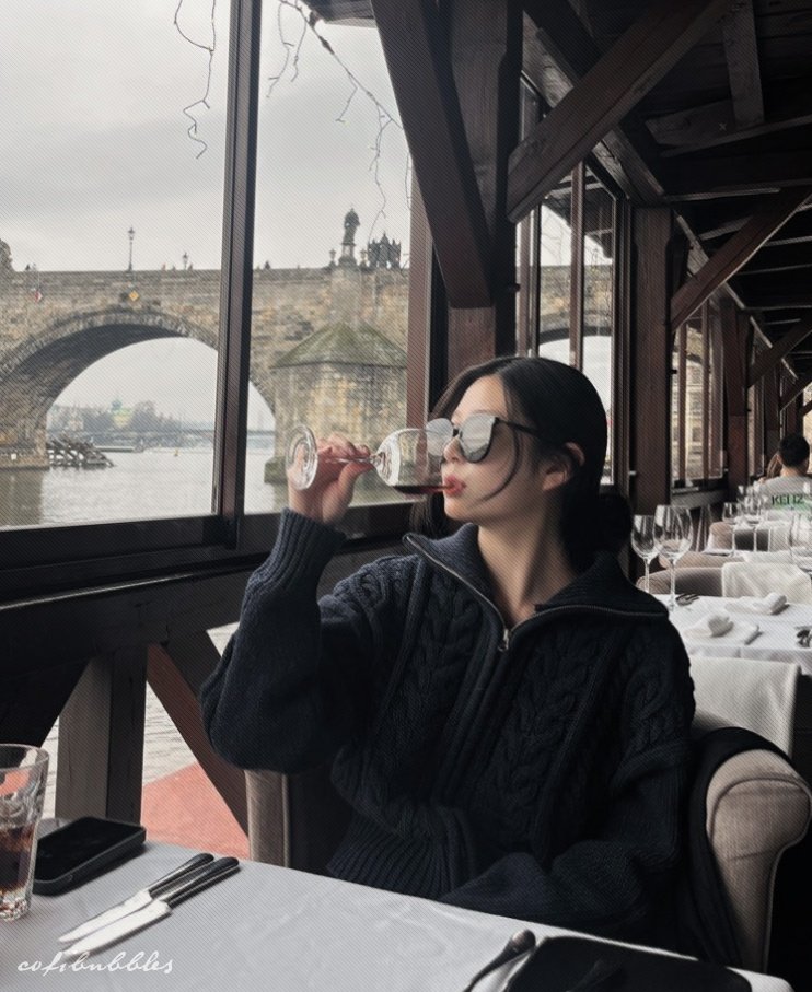 ㅤ

    Piyaya Bubble Update 💭     
    ❛  first meal of the day in
    the city of love, Paris 🇫🇷

ㅤ
