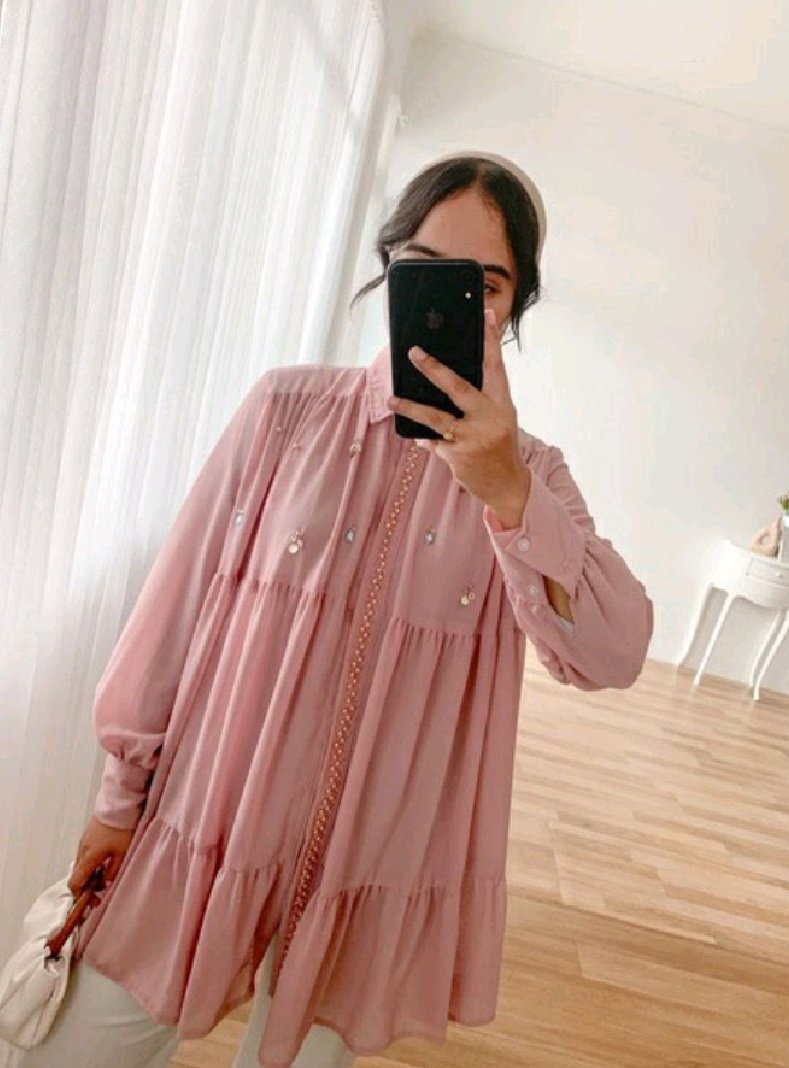 ngeracunindulu's tweet photo. Blouse Cantik✨

Gloria Blouse by somethink.good
⭐4.9
https://t.co/oRTyIy0MPH
Halo Maret, semoga selalu ada kabar baik setiap harinya Aamiin😇

Izin tag: Vidi | Okin | Indra Bekti | Selena | Tinkerbell Disney | Garpitnya Ariel Tatum | Lucas | 3,5 Jt | Suneo | TiffanyAndCo | PBSI https://t.co/08pTKaZfz5