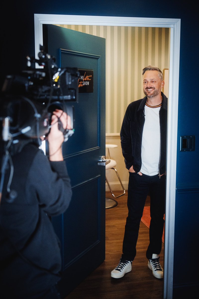 latelateshow's tweet photo. Tonight on #LateLateShow: @jamieleecurtis, @natebargatze, @thescarletopera and an arrrrmazing pirate sketch with @NiallOfficial 🏴‍☠️ https://t.co/SzcQH9vBKB