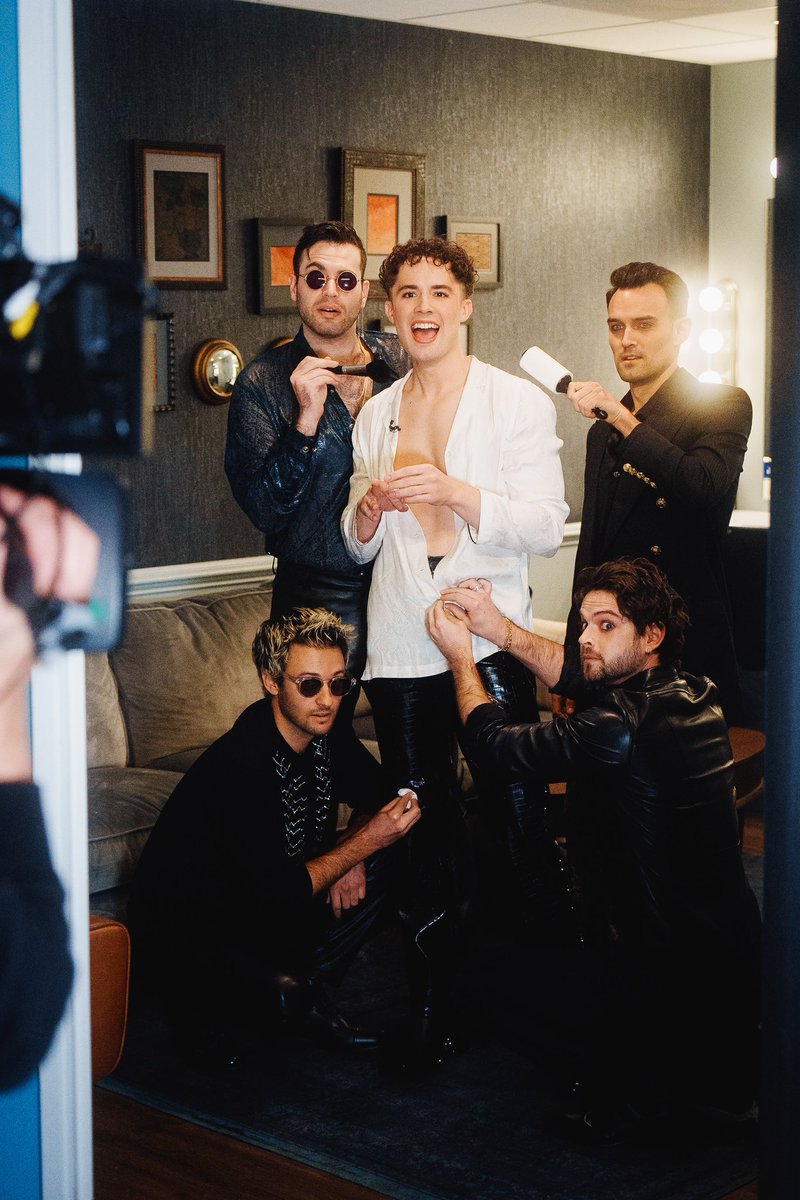 latelateshow's tweet photo. Tonight on #LateLateShow: @jamieleecurtis, @natebargatze, @thescarletopera and an arrrrmazing pirate sketch with @NiallOfficial 🏴‍☠️ https://t.co/SzcQH9vBKB