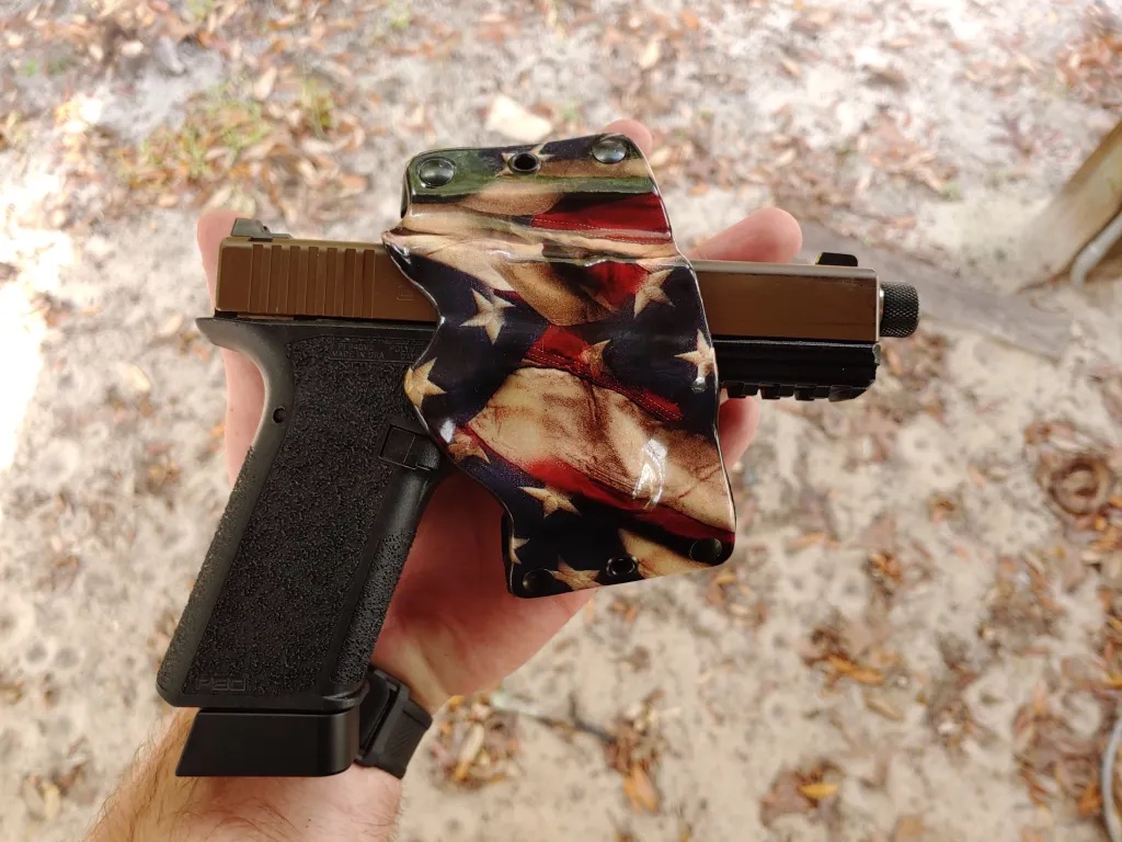 sofrepofficial's tweet image. Newer designs or those not well known don't always have the best holster market. The Stealth Operator is often an excellent go-to if your gun isn't the most common on the block. #FirearmsAccessories #GearReview #SOFREP

Read More: sofrep.com/gear/the-phala…