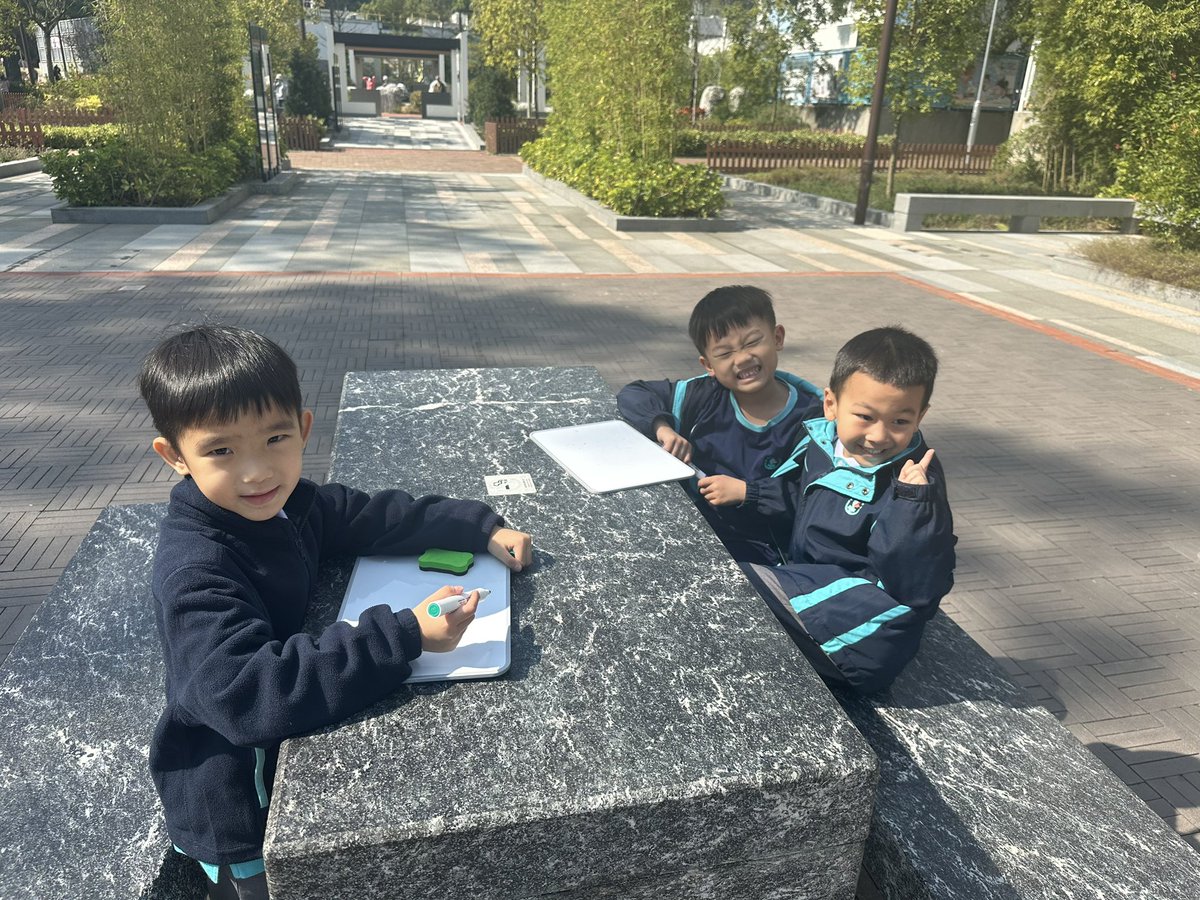 Flora Hui tweet media