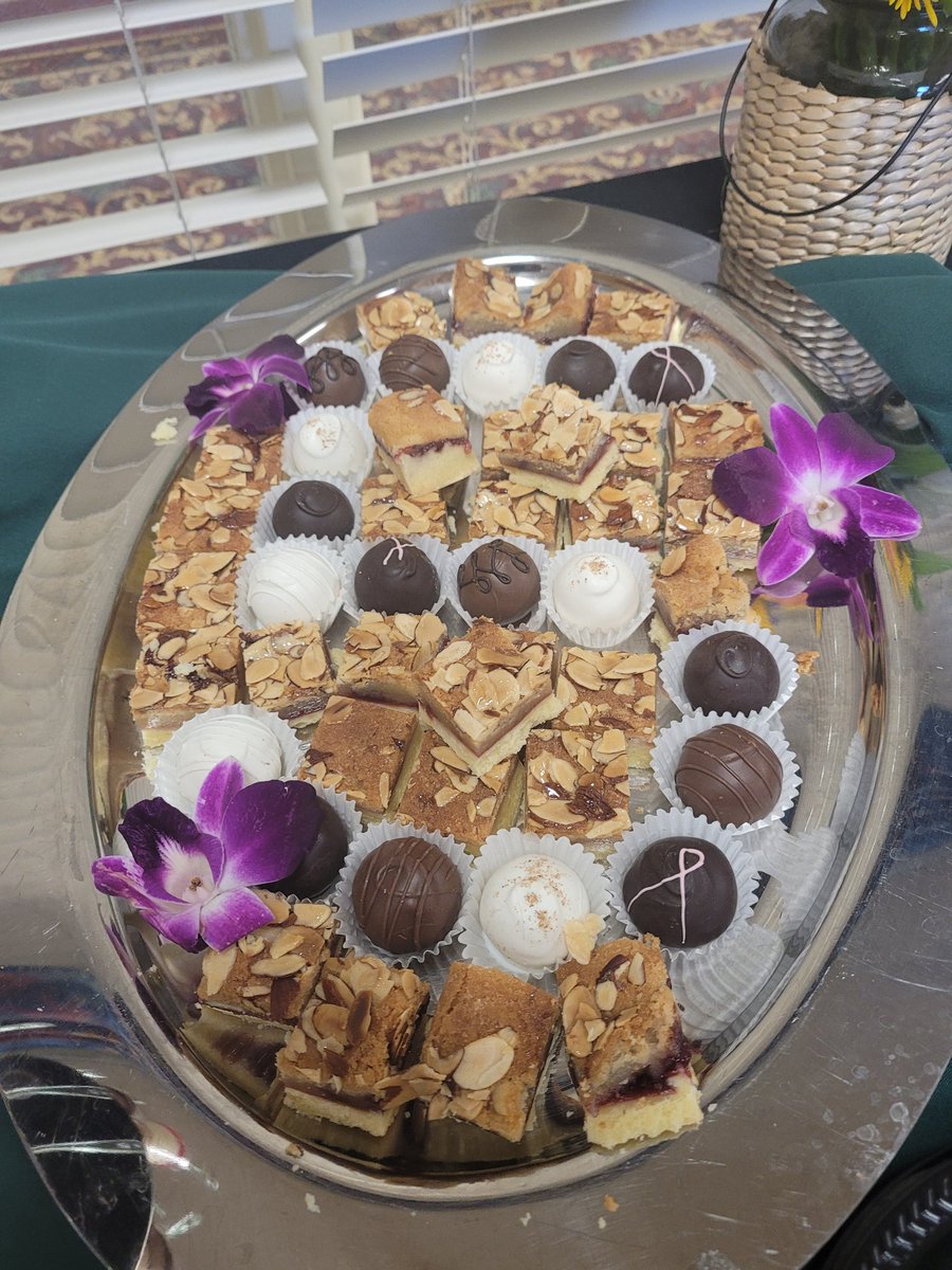 cyberchef67's tweet photo. Desserts were a popular hangout after the main course items. 5 different truffles, Raspberry Almond Bars, and Cheesecake Shooters ended the evening on a great note! We love what we do, and it means the world to us to put smiles on your loved ones' faces! Springhurst Rocks! https://t.co/xobncsiQtl