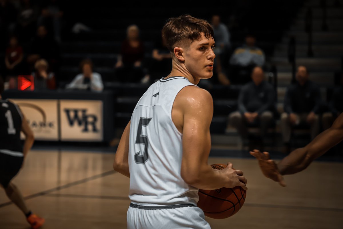 Let.It.fly.media tweet media