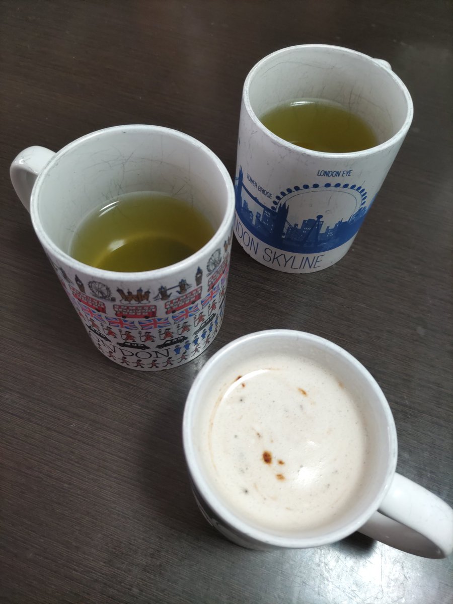 chamusume's tweet photo. 締切のある仕事が片付き、気持ちが落ち着いてきて日常が戻りつつあります。毎朝、夫が淹れてくれるたっぷりのお茶とミルクコーヒーを午前中に飲み切って、がっつり昼食を作って食べる生活も再開！暖かくなってきたし、新茶モードに切り替えないとね！ https://t.co/t7kCTCMeWg