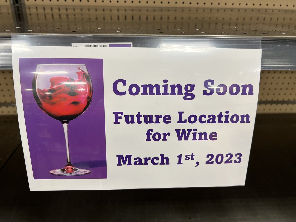 SamanthaSpitzTV's tweet photo. Colorado grocery stores, like this @KingSoopersNews in #Lakewood, are getting ready to offer wine for the first time following the passage of Prop 125. When you can expect wine to hit the shelves tonight @KDVR https://t.co/dPrVeiCATa