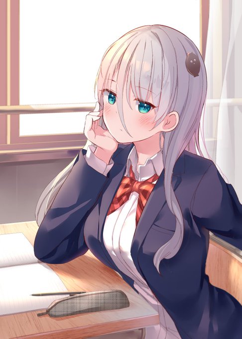 授業中横の席の転校生と目が合ってしまって…✍️ 