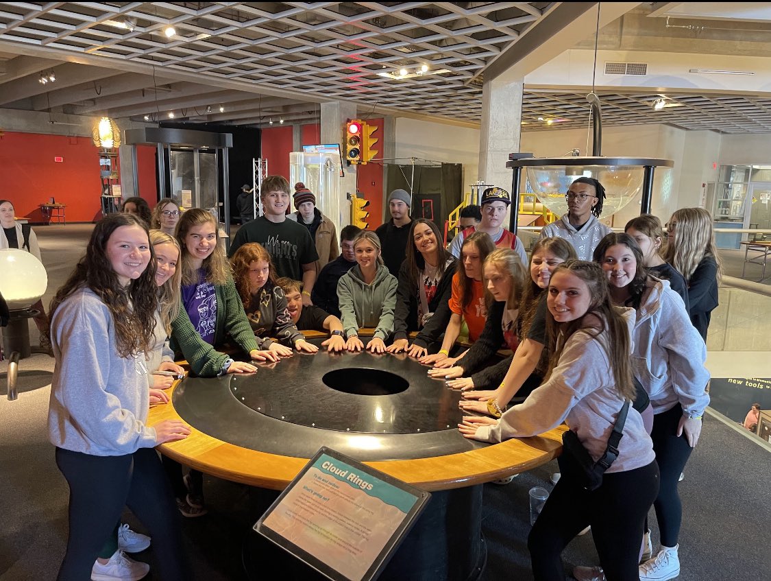 NordoniaBUDS's tweet photo. TeamMates, a Nordonia PE elective and @nhs_Hovorka class went on an awesome field trip to the Great Lakes Science Center! https://t.co/XzfsOkOBUE