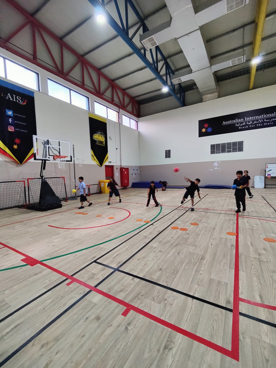 AIS_Grade3's tweet photo. Grade 3 students learning about Components of Fitness in our HPE lesson, and then applying them to our dodgeball game! 
Awesome work by these students to understand and demonstrate Speed, Flexibility, Power, Agility, Balance and Reaction Time 💪💪
#AISGrade3 #AISHPE https://t.co/4TzoZeIpaR