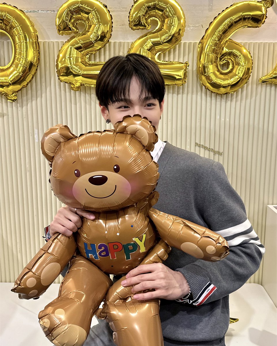 purinpuring226's tweet photo. #승훈 #CIX
2020                                   2023 https://t.co/TdYImcrKkr