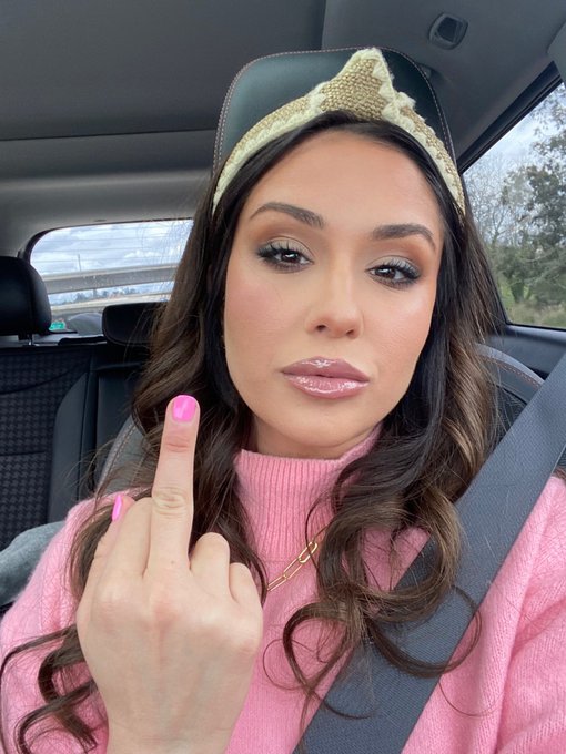 Hi https://t.co/xcxN1VcWE0<a href="/tag/femdom"class="tags"><span>#femdom</span></a><a href="/tag/meangirls"class="tags"><span>#meangirls</span></a><a href="/tag/humiliation"class="tags"><span>#humiliation</span></a>