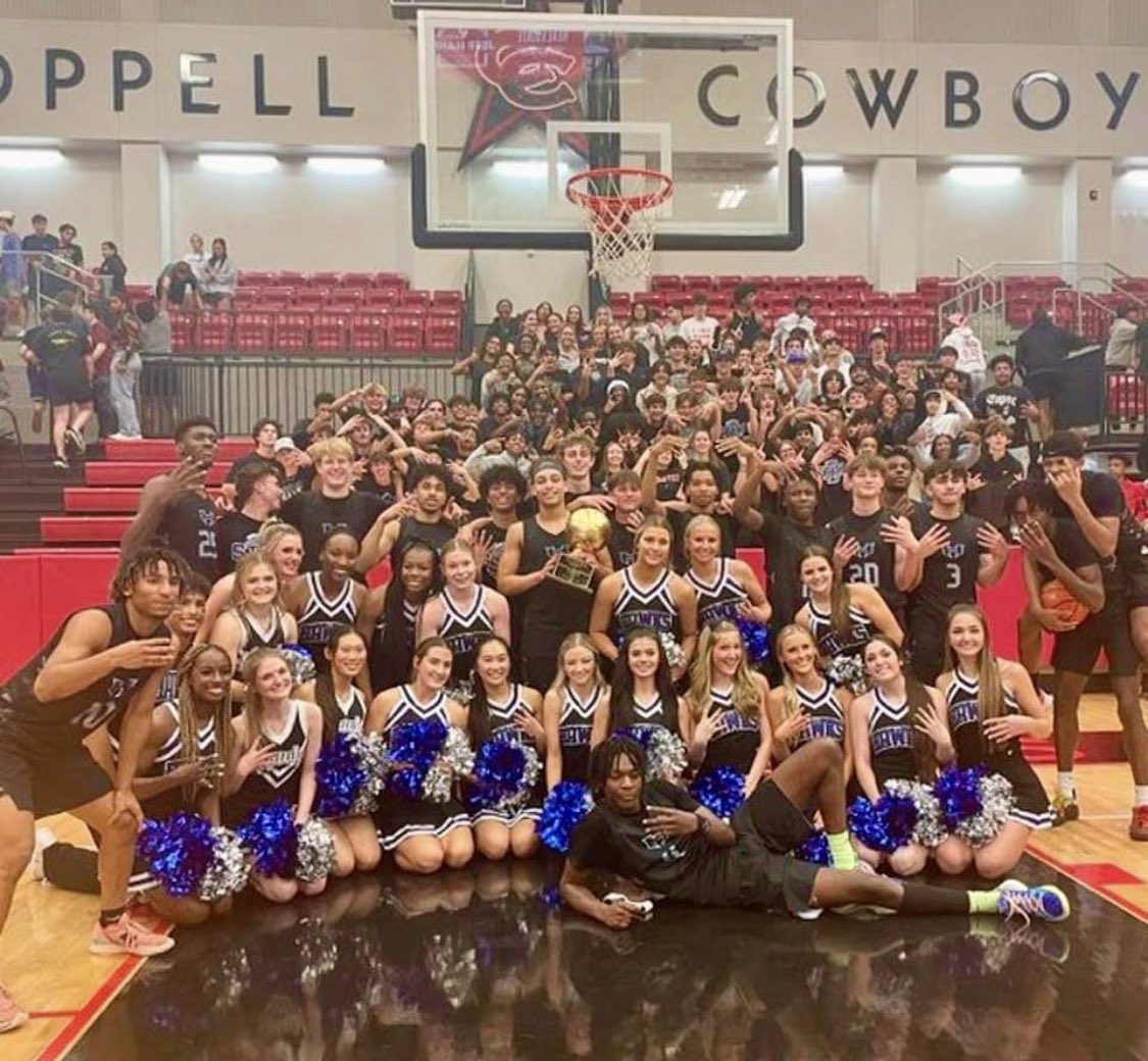 Congratulations <a href="/HebronHawksBB/">Hebron High School Boys Basketball</a> !! What a great game!! On to the regional tournament!! #hpnd ! 🏀💙🖤💙🏀