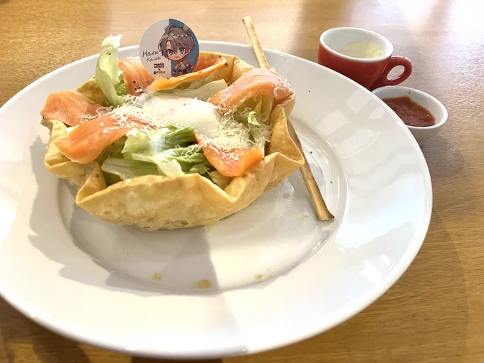 コラボメニューはサラダが1番美味しかった  