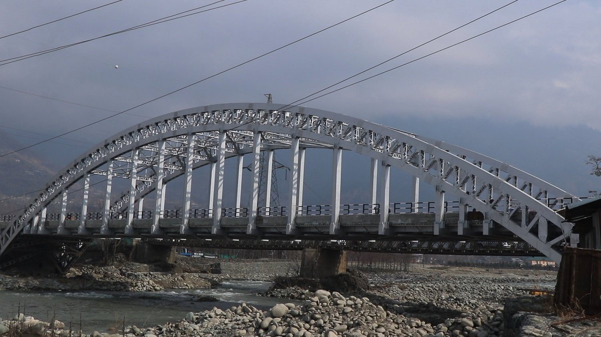 RisingKashmir's tweet photo. #Ganderbal’s #Wayil #Bridge to be #ready this #month

Reports @UmarRaina9

@dcganderbal

https://t.co/VhVoHvwNJ7 https://t.co/MsFL2ZnLla