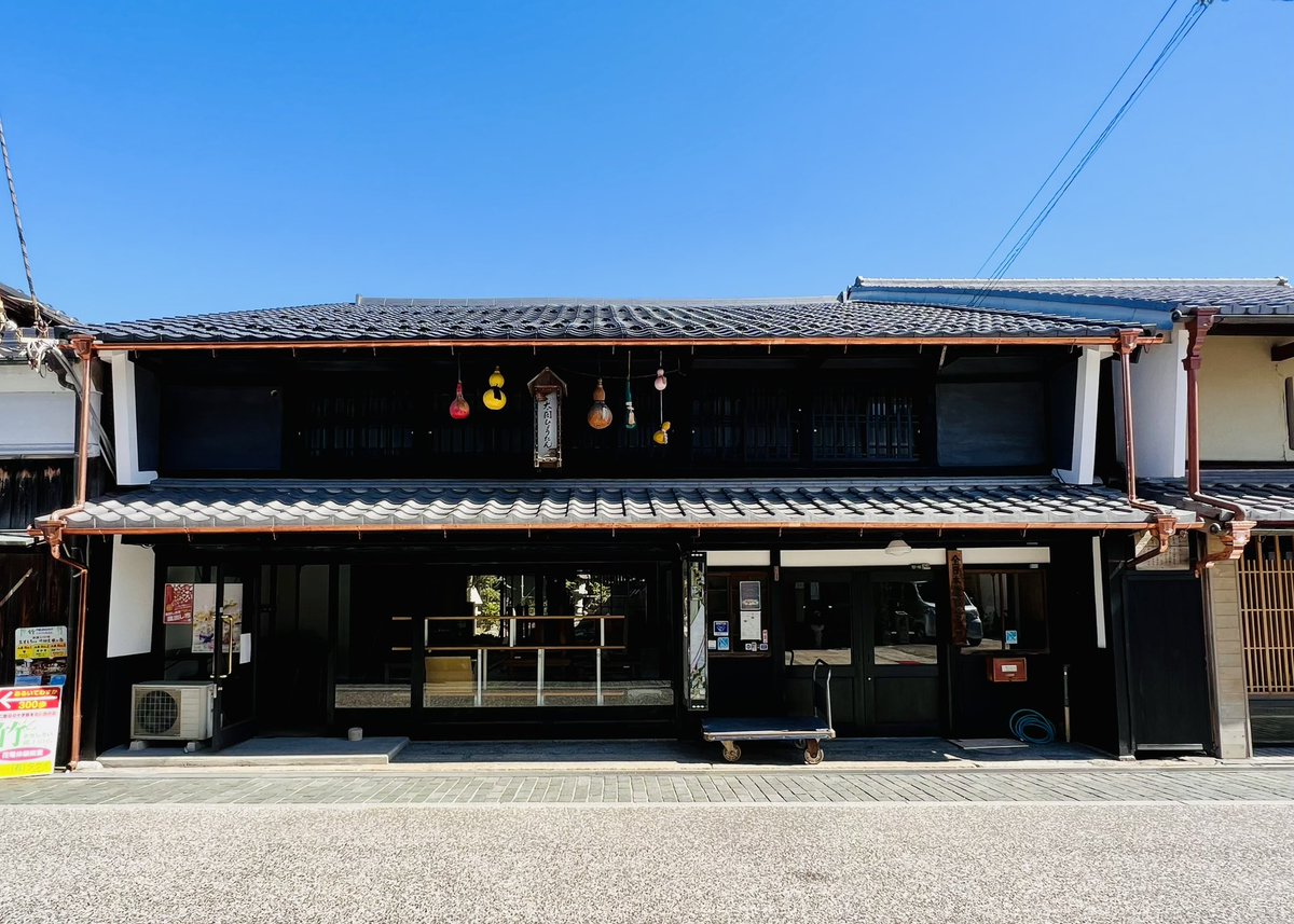 MONOKOKORO1's tweet photo. 本日、今の場所で最後の営業になります。

移転先は現在の【ステンドグラス体験教室】です。
（太閤ひょうたんさんの1階です）
こちらも着々と中の物が解体され、運び出され姿を変えています。 https://t.co/RvQHJLOs7r