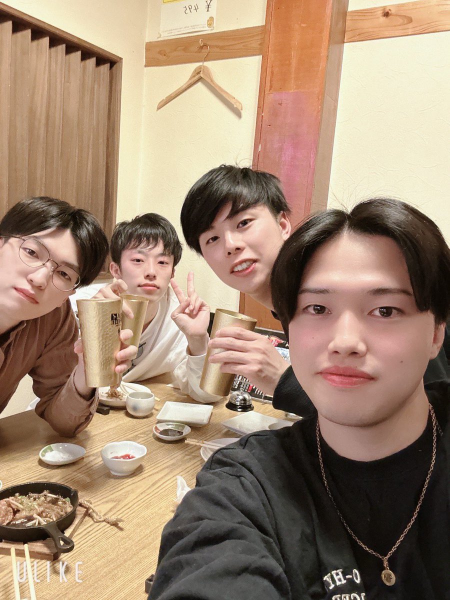 fumaaaaan's tweet photo. 卒業して1年経ってもこうやって遊んでくれる同期に感謝 https://t.co/EgXT0GNxs0