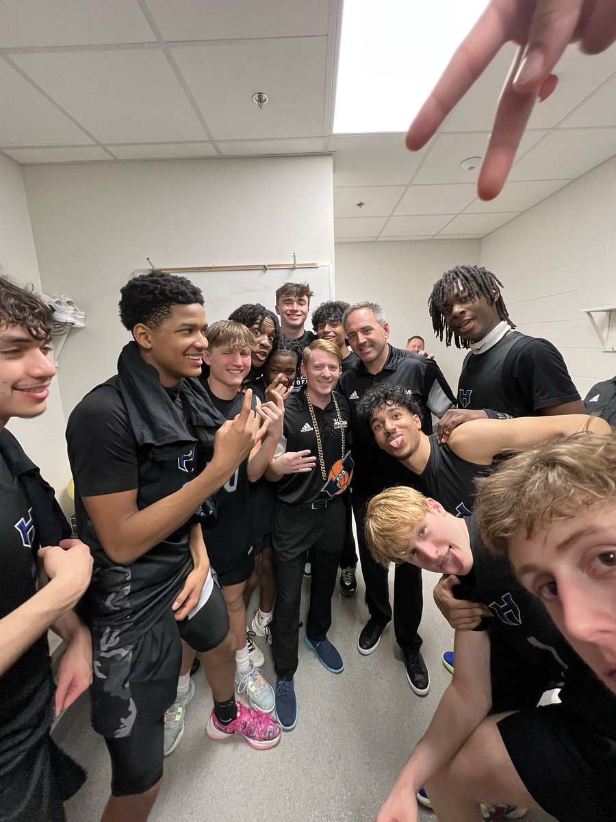 Hebron High School Boys Basketball tweet media