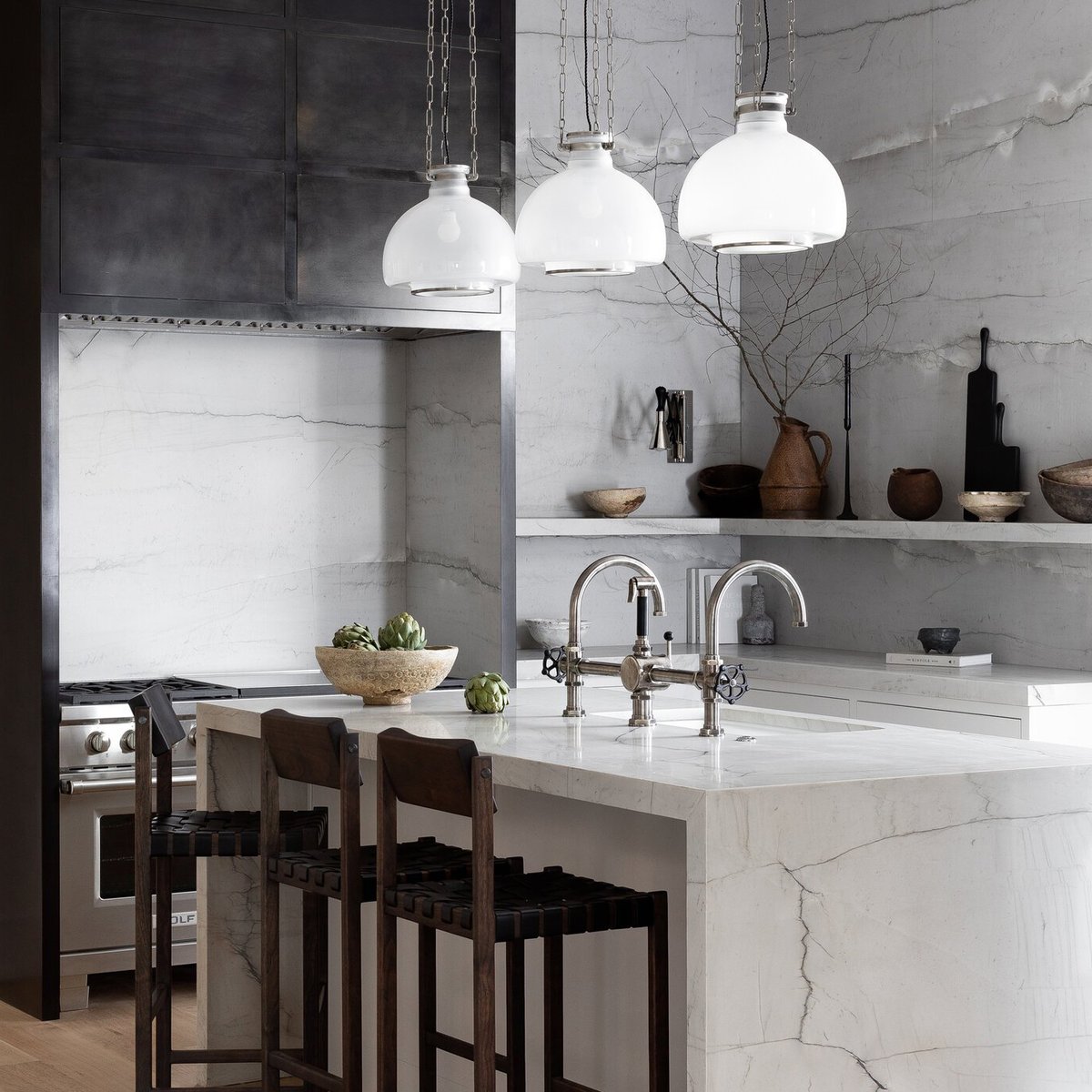 _StudioDesigner's tweet image. Studio Designer Client Sean Anderson designs elegant interiors like this aspirational home in Mississippi. Sean shared, “Studio Designer has helped me grow my business in ways I didn’t think were possible. Their partnership is invaluable to my firm.”  linktr.ee/_studiodesigner.