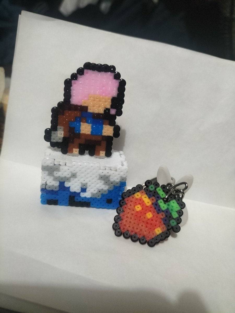 Just made a little Madeline figure and a strawberry with some Hanna beads.
<a href="/celeste_game/">Celeste</a>
