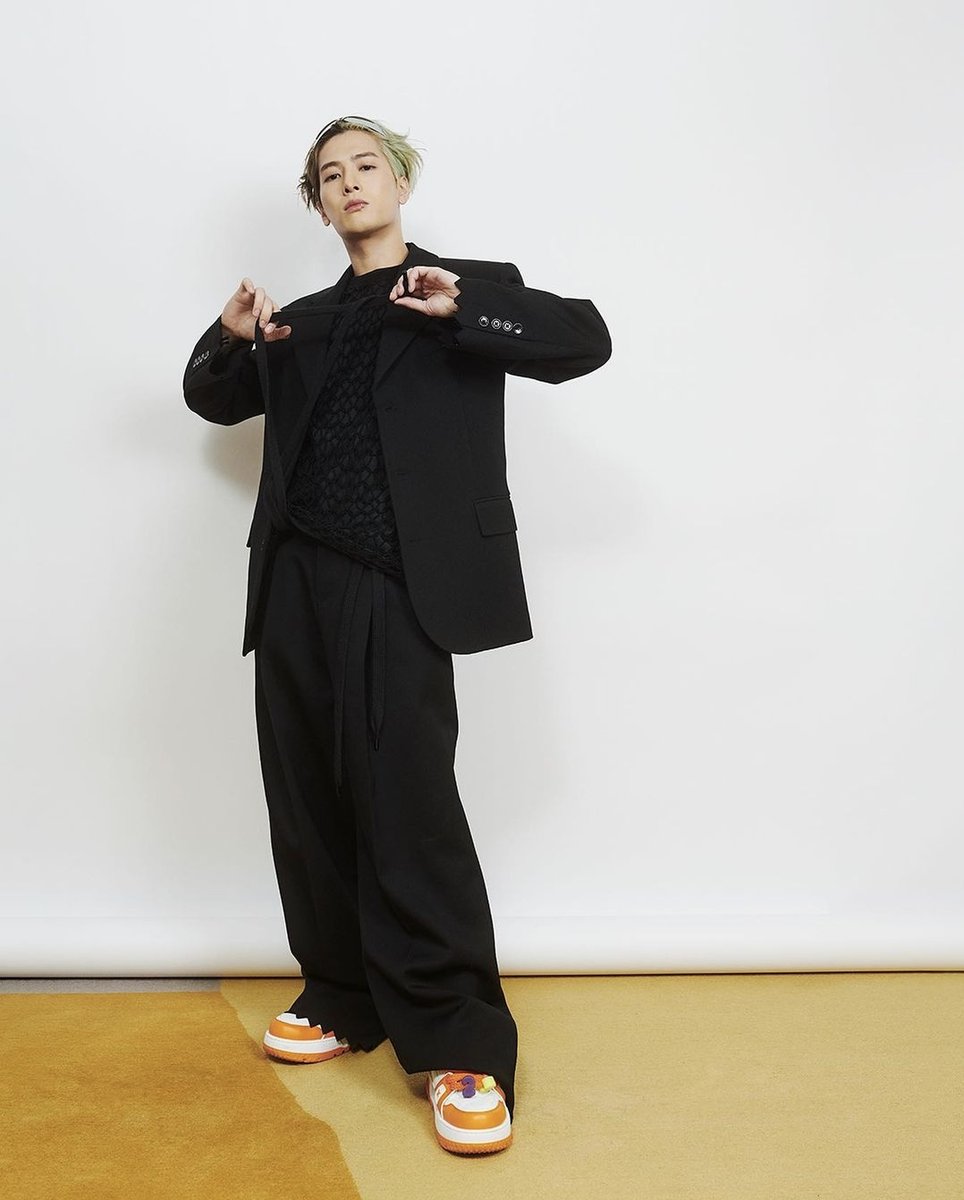 TEAMWANGCREW's tweet photo. สามงานนี้คือกินกันไม่ลงเลยครับ 🖤🖤🖤
@JacksonWang852
#MACJackson
#JacksonWangLouisVuitton
#JacksonWangXArmaniPrive
#Jacksonwang
#MagicMan
#王嘉尔
#王嘉爾
#잭슨 https://t.co/L4d77iBYLR