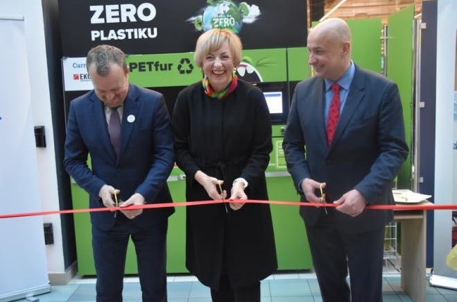 RemondisTurkey's tweet photo. REMONDIS Polonya’da deposito iade sistemi için pilot uygulamayı zincir market Carrefour İşbirliği ile başlattı. 
REMONDIS has launched a pilot program in Poland in collaboration with the supermarket chain Carrefour. 
#RemondisGlobal #DepositRefundSystem #GelecekİçinÇalışıyoruz https://t.co/FiIZ6gHfjj