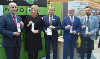 RemondisTurkey's tweet photo. REMONDIS Polonya’da deposito iade sistemi için pilot uygulamayı zincir market Carrefour İşbirliği ile başlattı. 
REMONDIS has launched a pilot program in Poland in collaboration with the supermarket chain Carrefour. 
#RemondisGlobal #DepositRefundSystem #GelecekİçinÇalışıyoruz https://t.co/FiIZ6gHfjj