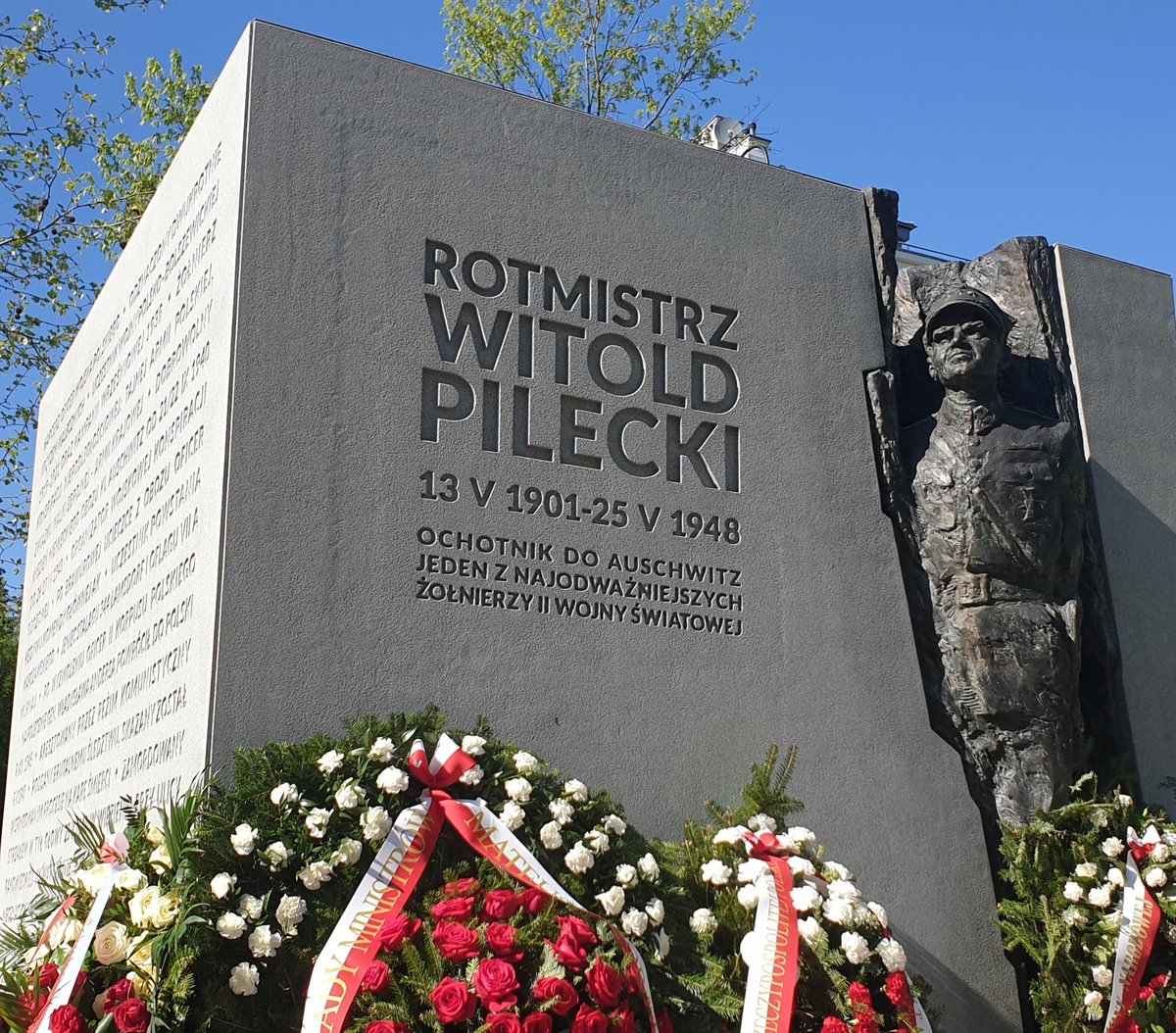 DolnyMokotow's tweet photo. #ZolnierzeWykleci #1marca #CzescIchwalaBohaterom
#Witold #Pilecki https://t.co/CCcFwmrZkj