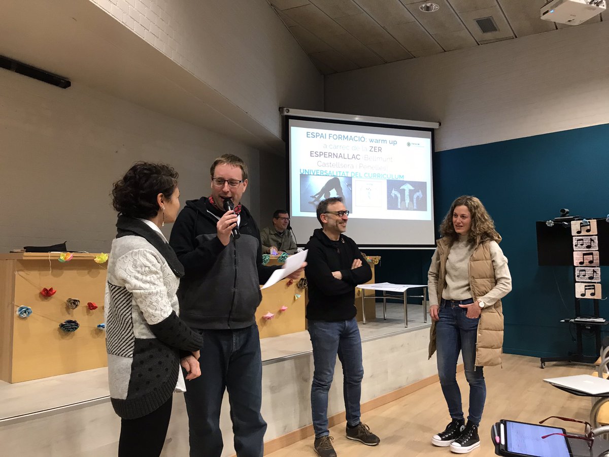 Joan Caminal (@jcamina1) on Twitter photo A la XdC 7 de la <a href="/xarxaCb/">Xarxa de Competències</a> l’Escola Espernallac realitza una dinà mica per parlar sobre el treball del vector de la universalitat. Millora, fomentar la codocència i l’acompanyament entre infants. A la XdC 7 de la <a href="/xarxaCb/">Xarxa de Competències</a> l’Escola Espernallac realitza una dinà mica per parlar sobre el treball del vector de la universalitat. Millora, fomentar la codocència i l’acompanyament entre infants.