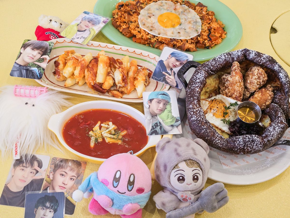 📍뚝섬 유어네이키드치즈 🧀

음식도 맛있는데 무엇보다 매장 분위기가 아기자기 귀여워요! 층고가 높아서 답답하지 않고 사진도 잘 나옴🤭 와인 종류도 엄청많아요🍷 치즈랑 와인 좋아하신다면 가보는 걸 추천합니다아

#마크야_이거너무_맛있어가주고
#마크한테만공개