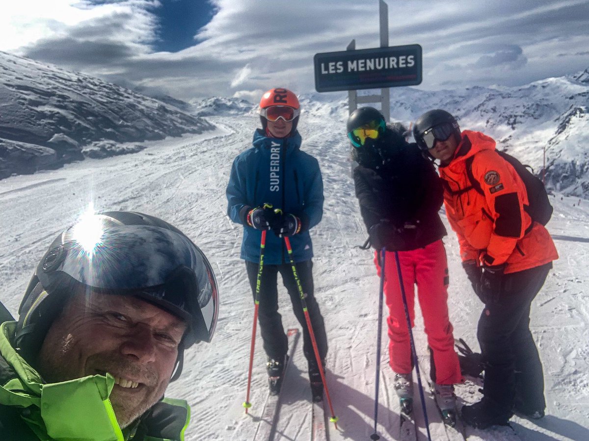 3Vallees_france's tweet photo. The sun is out, the snow is good. Why not join our #3Vaddicts in #Les3Vallees? #PhotosdeFans
📷 @CDBDSF 
📷 @3valleychalets 
📷 @swarmingnow 
📷 @michael5634 
#Les3Vallees #InfiniteMountainExperiences https://t.co/F5OPPWh7OU