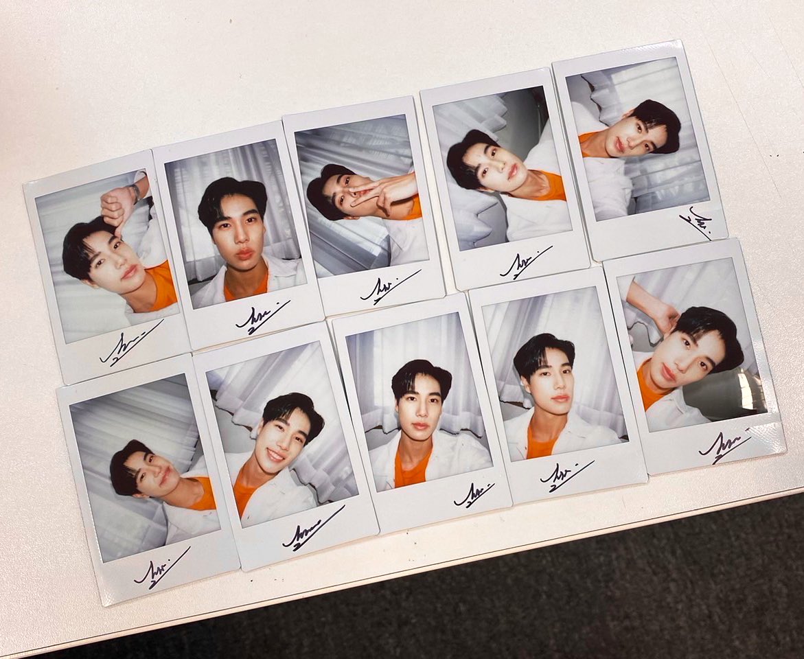 SulwhasooTH's tweet photo. ลุ้นเป็นผู้โชคดี 10 ท่าน รับรูปโพลารอยด์พร้อมลายเซ็นต์ #phuwintang เมื่อช้อปผลิตภัณฑ์ใดๆ ผ่านทาง https://t.co/AMjla0E5fO วันที่ 1 มี.ค. 66 (00.00-23.59 น.) ประกาศผลผ่านทางทวิตเตอร์ Sulwhasoo Thailand วันที่ 2 มี.ค. 66 เวลา 18.00น. https://t.co/3ACq54prn6