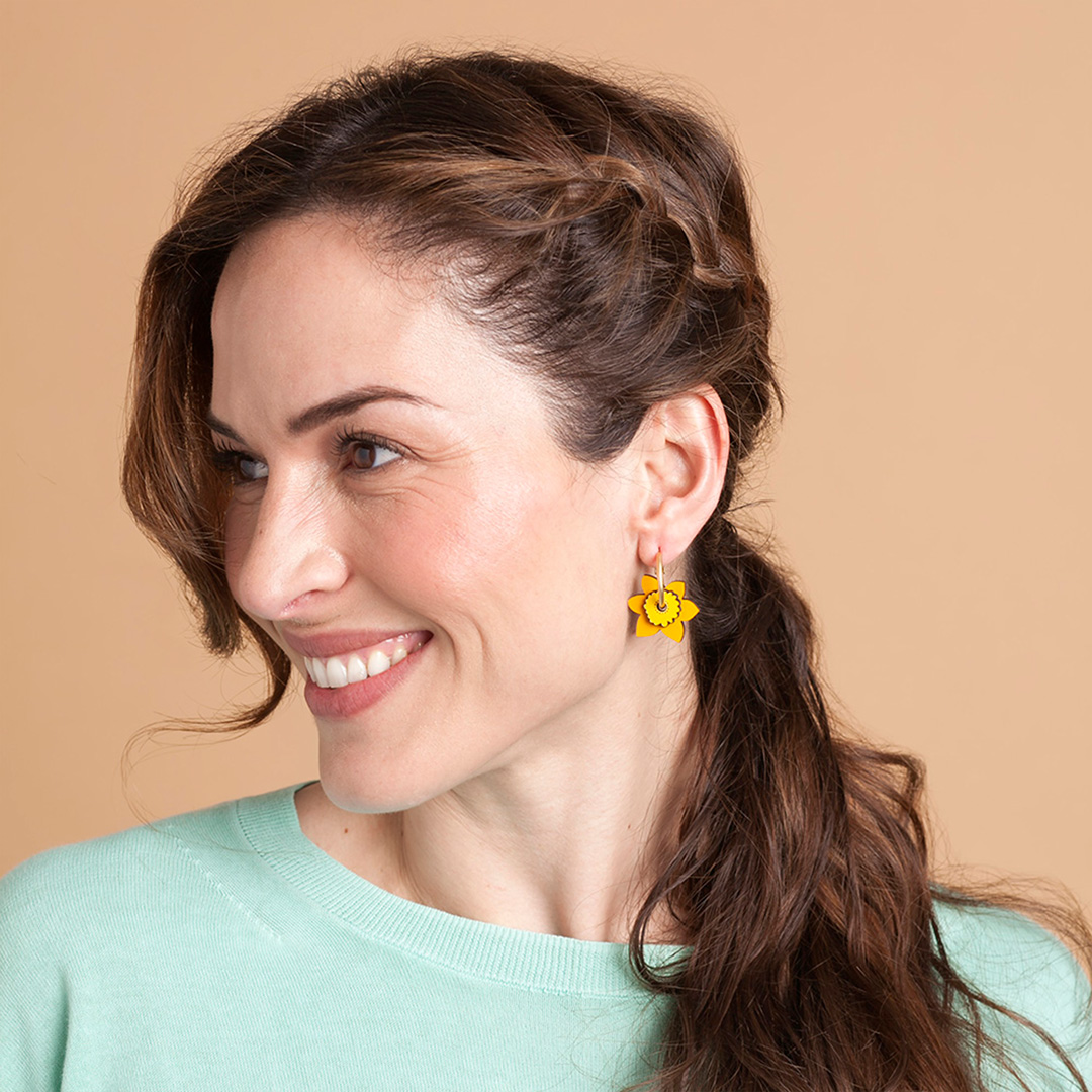 USTUDIO_Shop's tweet photo. Dydd Gŵyl Dewi Hapus.
Happy St David's Day! The daffodils are slowly coming out everywhere, so we are feeling all fresh and spring-like. 

Daffodil earrings by the wonderful, Barcelona-based Materia Rica. Check them out here 
https://t.co/q2wr6BnnMJ https://t.co/x1PoeQfpcX