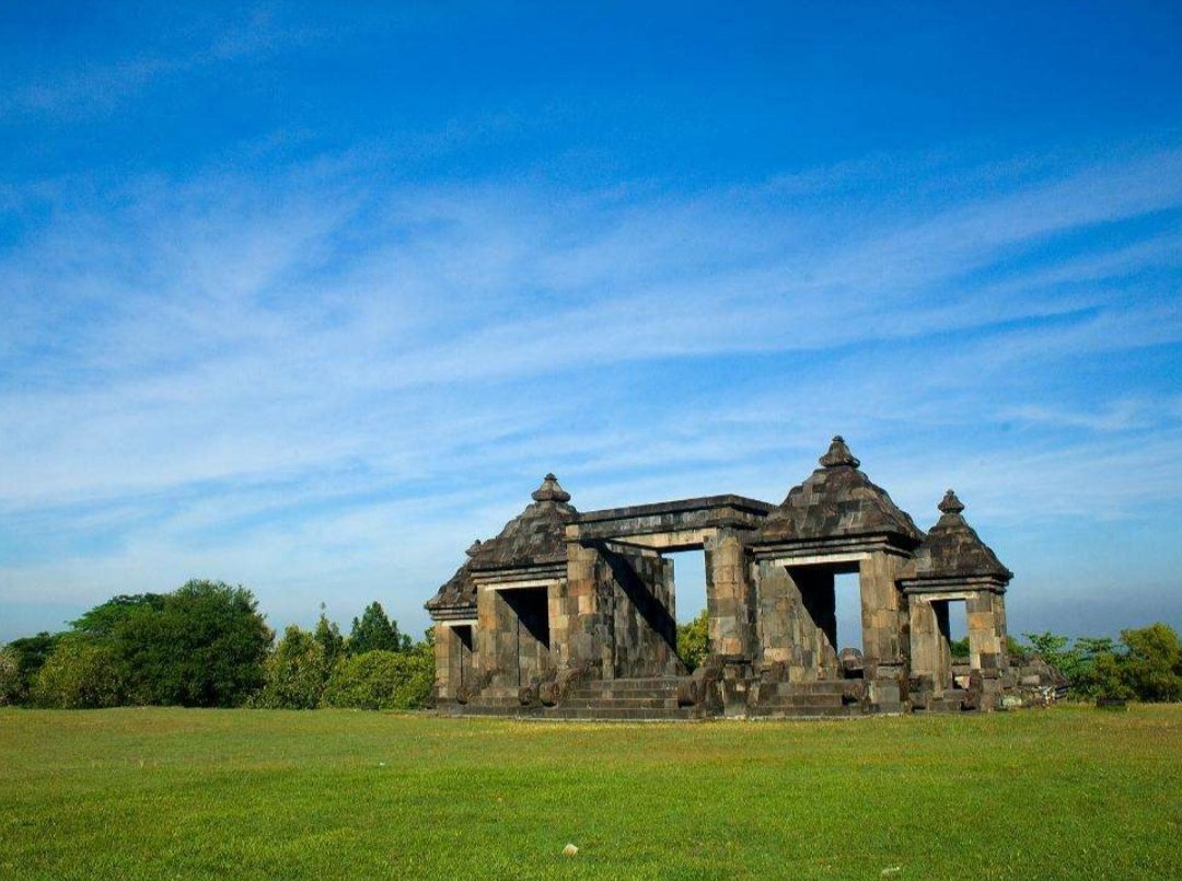 Widino's tweet photo. Walau udah sering di-share tp masih banyak yg nanya rekomendasi destinasi Jogja dan kulineran di Solo.

Gw share bbrp yg gw anggap berkesan dan bisa buat referensi kalian. Klo ada yg punya rekomen boleh share juga ya di reply.

Monggo di like or bookmark hehe. https://t.co/1tBFJVLJu8