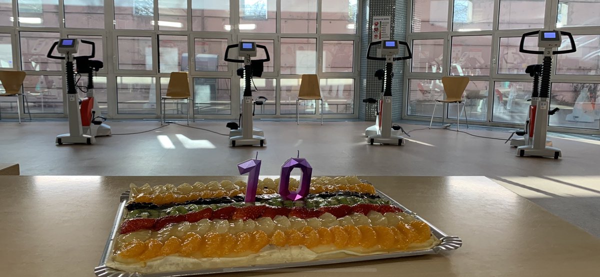 R_Campuzano_R's tweet photo. Hoy cumplimos 10 años en Rehabilitación Cardiaca 🎂👏🏻👏🏻

Gracias por el camino y apoyo ‼️
Gracias por dejarnos cuidaros el 🫀🙏🏻 @riesgo_SEC @secardiologia @AEEC_enfcardio https://t.co/UXONXVNMYp