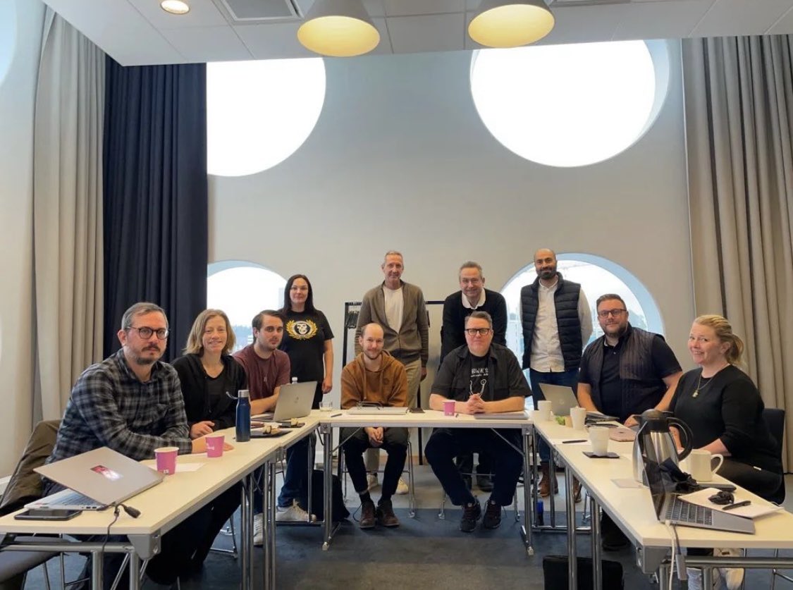 Tillsamman med Mats Enquist (SEF) träffade nyligen Tomas Hoszek (EFD)  <a href="/SFSU__/">SFSU</a> styrelse under deras strategihelg. Mötet gav givande diskussioner om flera punkter som det fortsatta gemensamma arbetet framåt och hur EFD och SEF samverkar:

efd.se/samtal-om-publ…