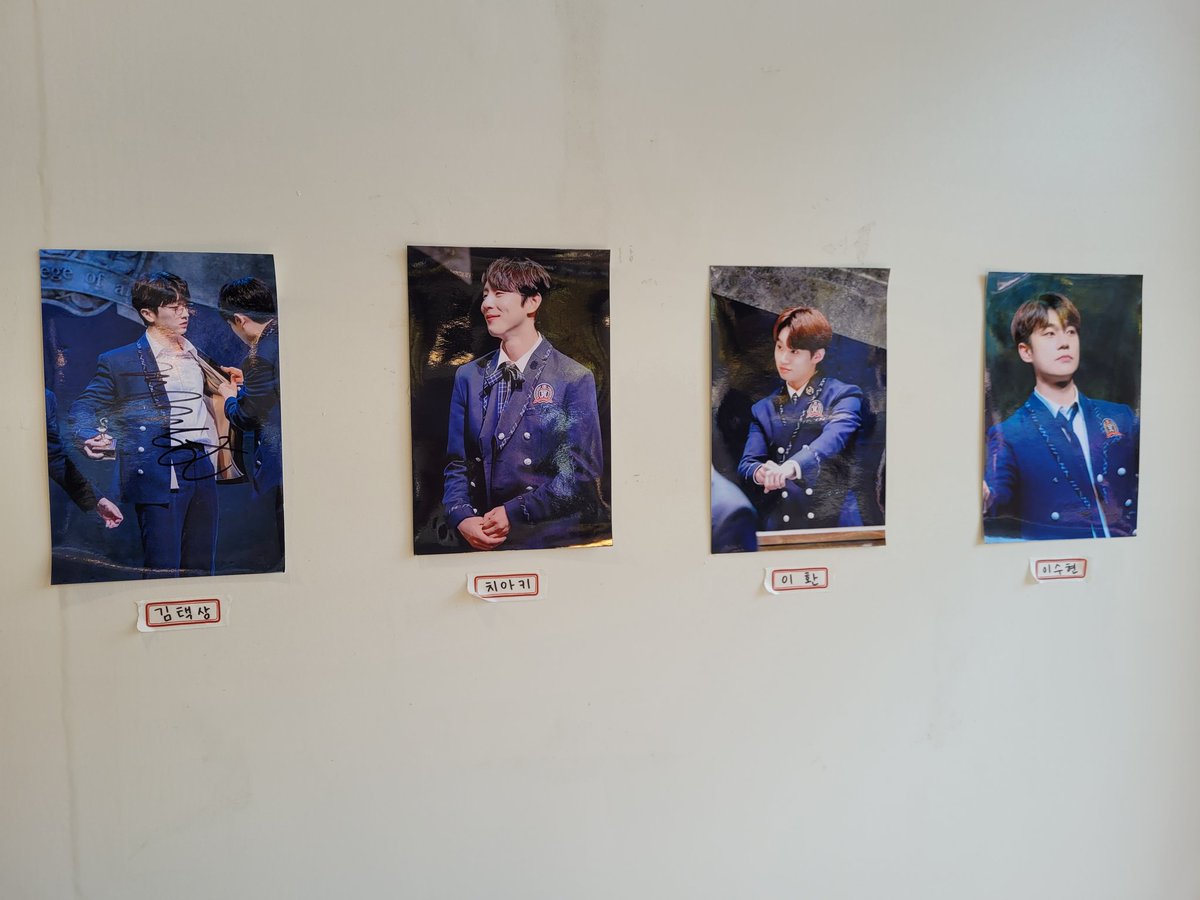 Bokqi_musical's tweet photo. #빨리_돌아올수록_이득이다
#떠나도_다시돌아오는_그것이_오연이다
#보고싶은것_봐야하는것
두잔 만에 포카 세트 클리어 💖
비클 도대체 언제 돌아오지 빨리 왔으면 ㅠㅠ https://t.co/zONJQV8Muq