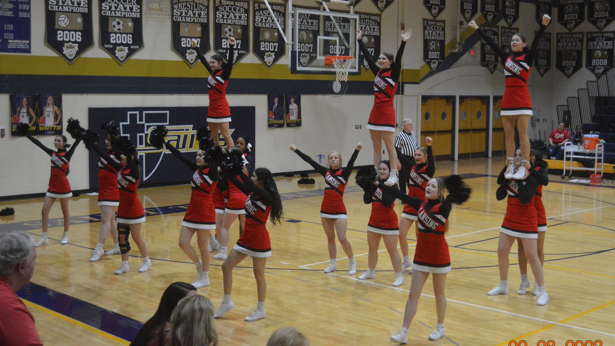 Lansing Cheerleaders are showing their Lion Pride at Sub-State. Thank you ladies for all your support this year! <a href="/usd469/">Lansing USD 469</a> <a href="/LansingLionsLL/">LansingHS Activities</a> <a href="/lansingcheer/">Lansing HS Cheerleading</a> #proudofthepride