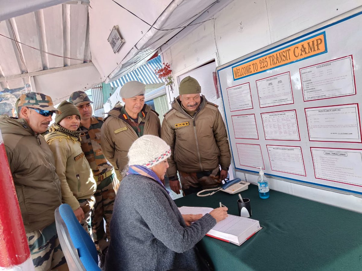 PIBGangtok's tweet photo. ▶️Smt @nsitharaman on her way to #Grurudongmar Lake ( 17,800 ft ), stopped at #Thegu and met with the Army officers and jawans.
She is accompanied by #Sikkim R&B and Culture Minister Shri Samdup Lecha and other State govt officials.
@PMOIndia @nsitharamanoffc @PSTamangGolay https://t.co/1E33UYFe3q