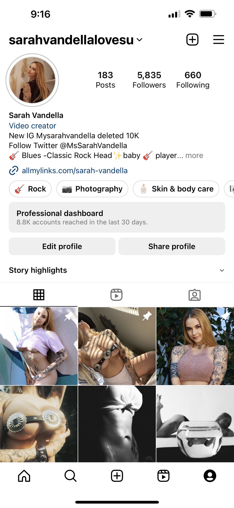 Sarah Vandella on X: Make sure you're following my only Instagram account  and not scam accounts!!!! @SarahVandellaLovesu t.coRfuqKgFvYo  X