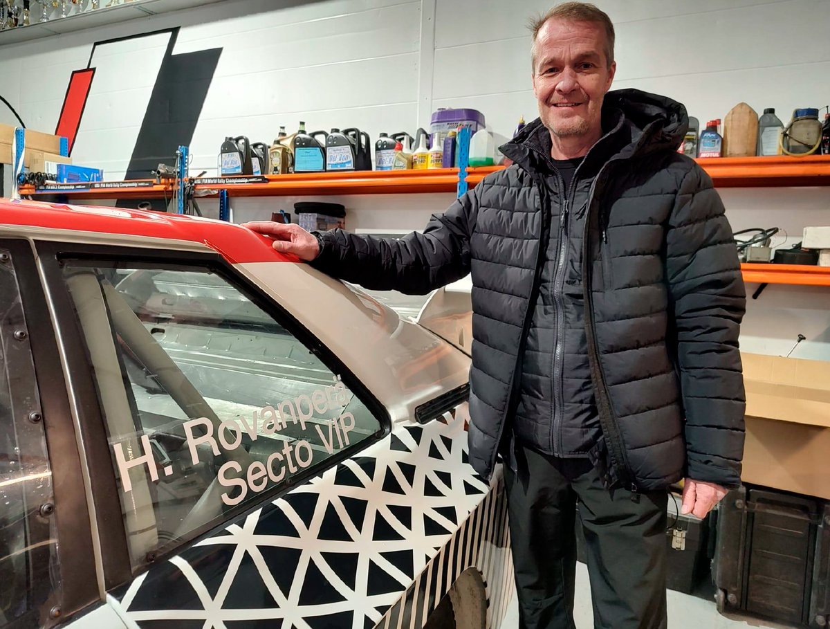 Johan pamahti! Harri Rovanperä ajaa perjantaina Killerin erikoiskokeen Audi S1:llä kyydissään Suomipopin Aamulypsyn <a href="/tuukkaritokoski/">Tuukka Ritokoski</a> 😳 

Lue lisää: rallism.fi/content/fi/1/8… 

#rallism #harrirovanperä #jyväskyläntalviralli