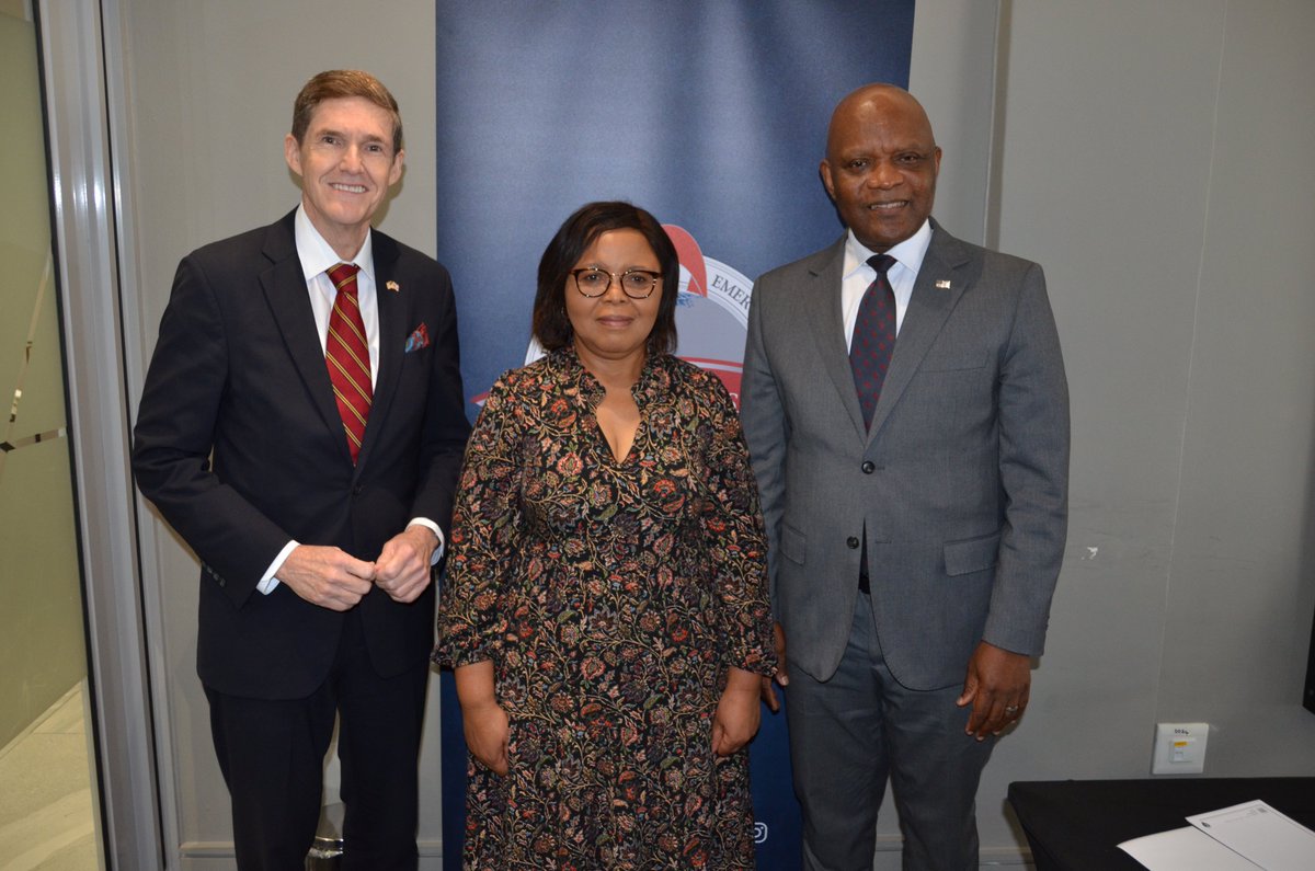 StateDeptGHSD's tweet photo. .@USEmbEswatini Chargé d’Affaires Earl Miller &amp; I met w/@EswatiniGovern1 Minister of Health Senator Lizzy Nkosi &amp; discussed the way forward to end HIV/AIDS as a public health threat. Eswatini is committed to HIV prevention among the most vulnerable populations, which is key. https://t.co/69fX353r5O