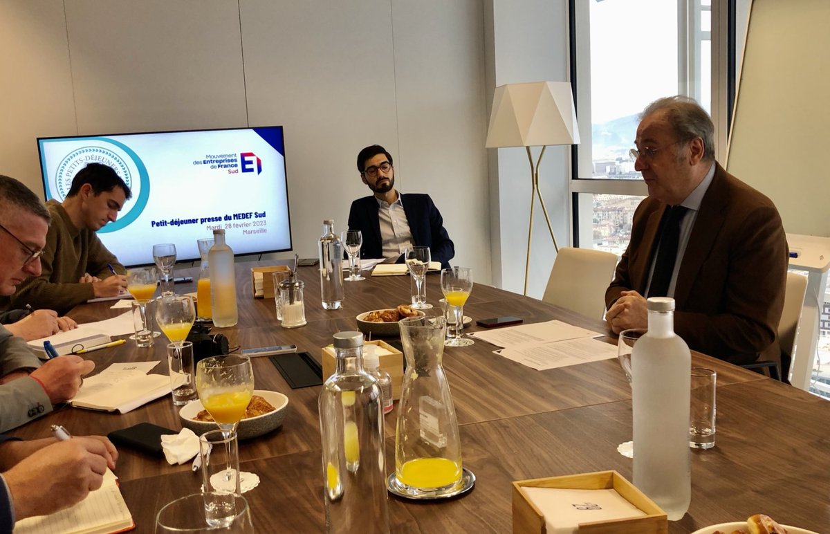 Gometmedia's tweet photo. [Retraites] Le président du @MEDEF_Sud Jean-Louis Maurizi a fait le point sur l’actualité hier. Concernant les #retraites il affiche son opposition à l’index senior mais milite pour le developpement de la formation professionnelle des salariés âgés. #Le29 #Marseille https://t.co/TgbEt1DcVj