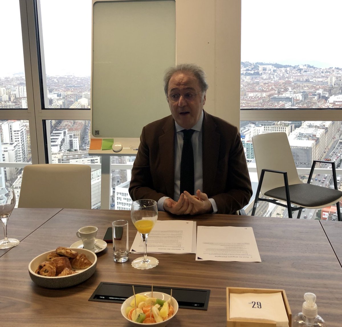 Gometmedia's tweet photo. [Retraites] Le président du @MEDEF_Sud Jean-Louis Maurizi a fait le point sur l’actualité hier. Concernant les #retraites il affiche son opposition à l’index senior mais milite pour le developpement de la formation professionnelle des salariés âgés. #Le29 #Marseille https://t.co/TgbEt1DcVj