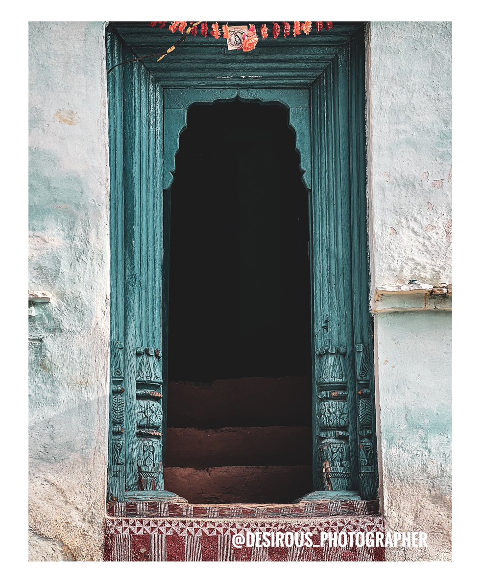dsanwal25's tweet photo. आँख भर देख लो ये वीराना 
आज कल में ये शहर होता है 

#Uttarakhand #palayan #photooftheday 
📷 insta — https://t.co/PA02TWiFNm https://t.co/HtHrYezoBR