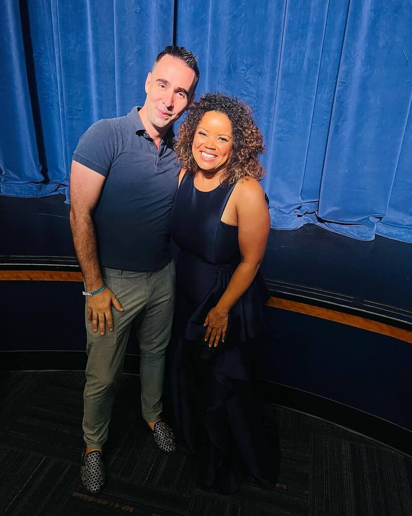 Had the upmost pleasure last Saturday to see a wonderful evening of songs, stories and costume changes from season 2 3rd place runner up @kimberleylocke 

She put on a SHOW! I remember being so angry when she was kicked off for Clay Aiken and Rueben…… instagr.am/p/CpO-wWxOxKh/